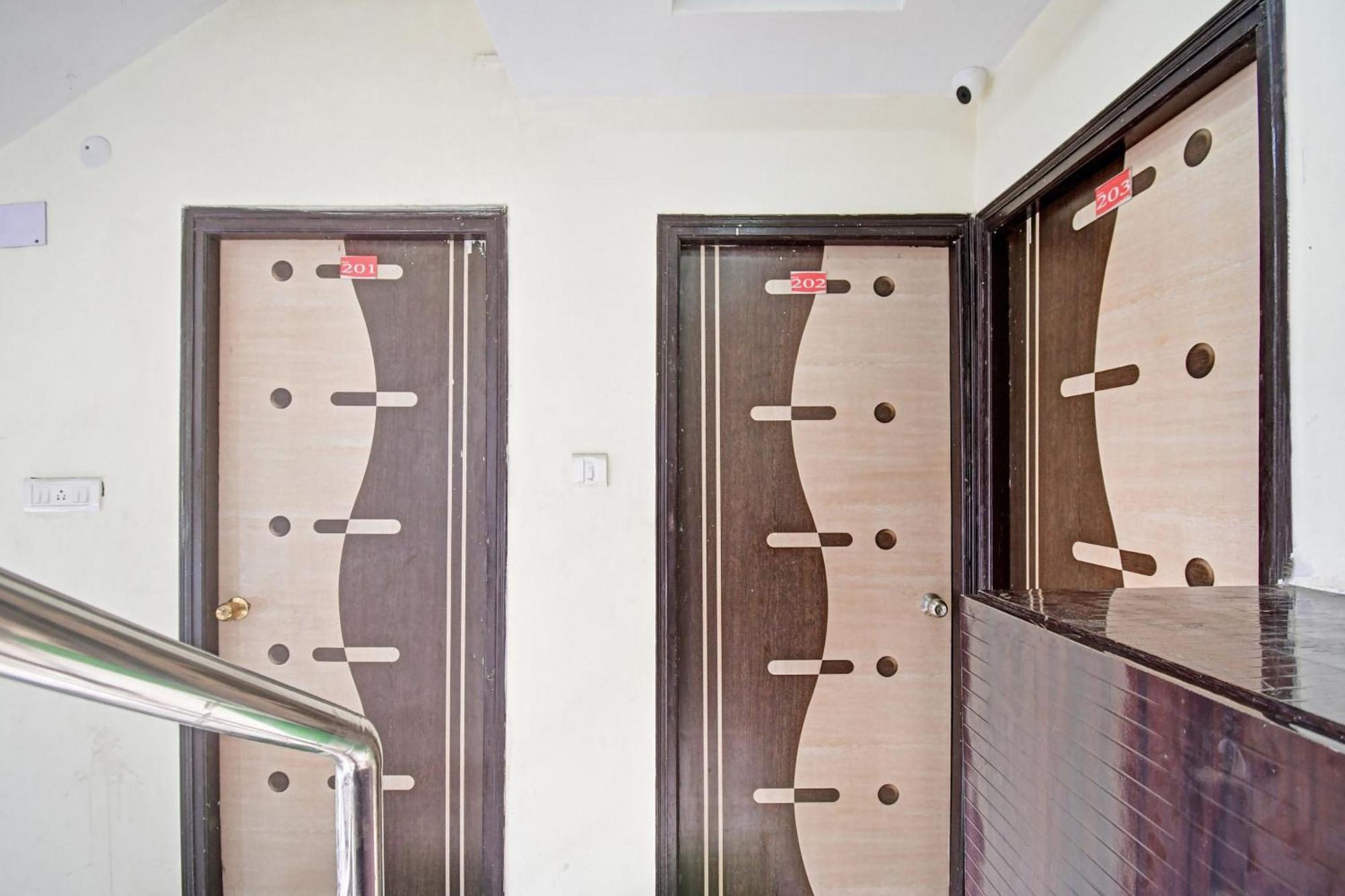 Hotel O New Aamaze Inn Near Acropolis Mall Calcutta Buitenkant foto